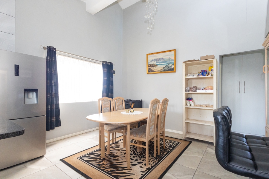 3 Bedroom Property for Sale in Klein Dassenberg Western Cape